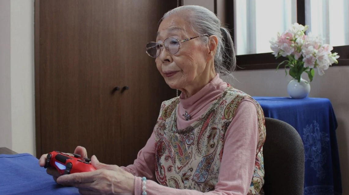 Por el bien de los juegos, esta abuela de 90 años está dispuesta a quedarse despierta hasta la mañana.