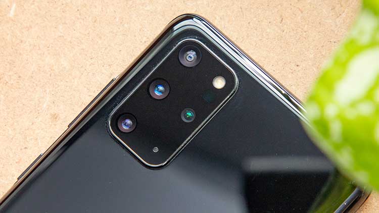 Samsung presenta patente de tecnología para seis cámaras en teléfonos