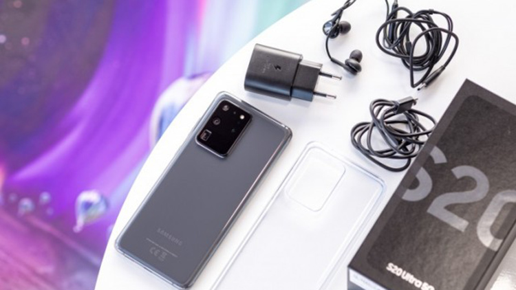 Samsung puede seguir los pasos de Apple para no insertar cargadores y auriculares en el Galaxy S21