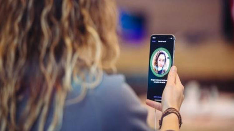 Según se informa, Whatsapp utilizará la función de reconocimiento facial