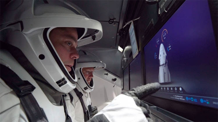 SpaceX Crew Dragon usa la aplicación de Android para volar al espacio