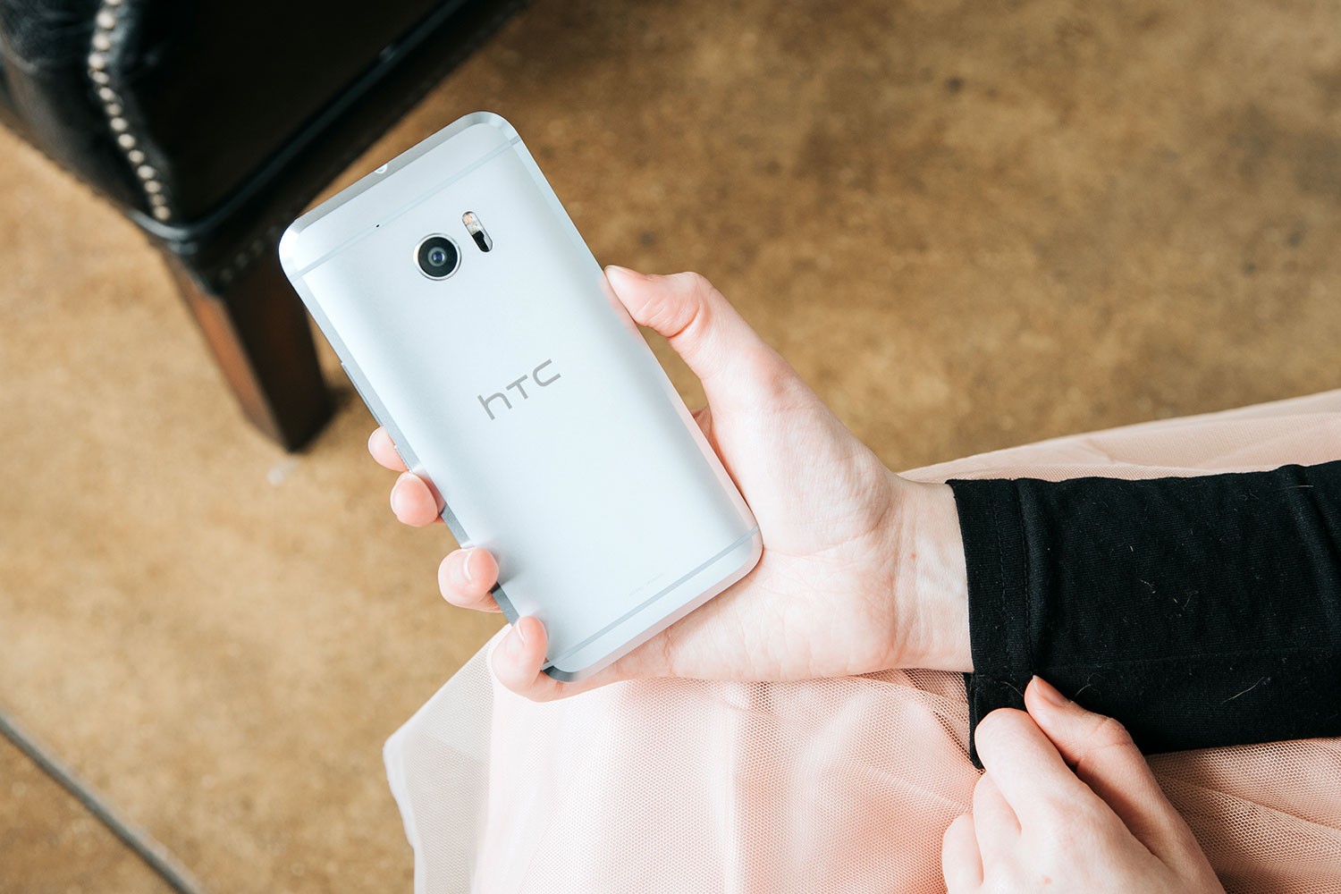 Verizon impulsa la actualización del HTC 10 con el parche de seguridad de noviembre