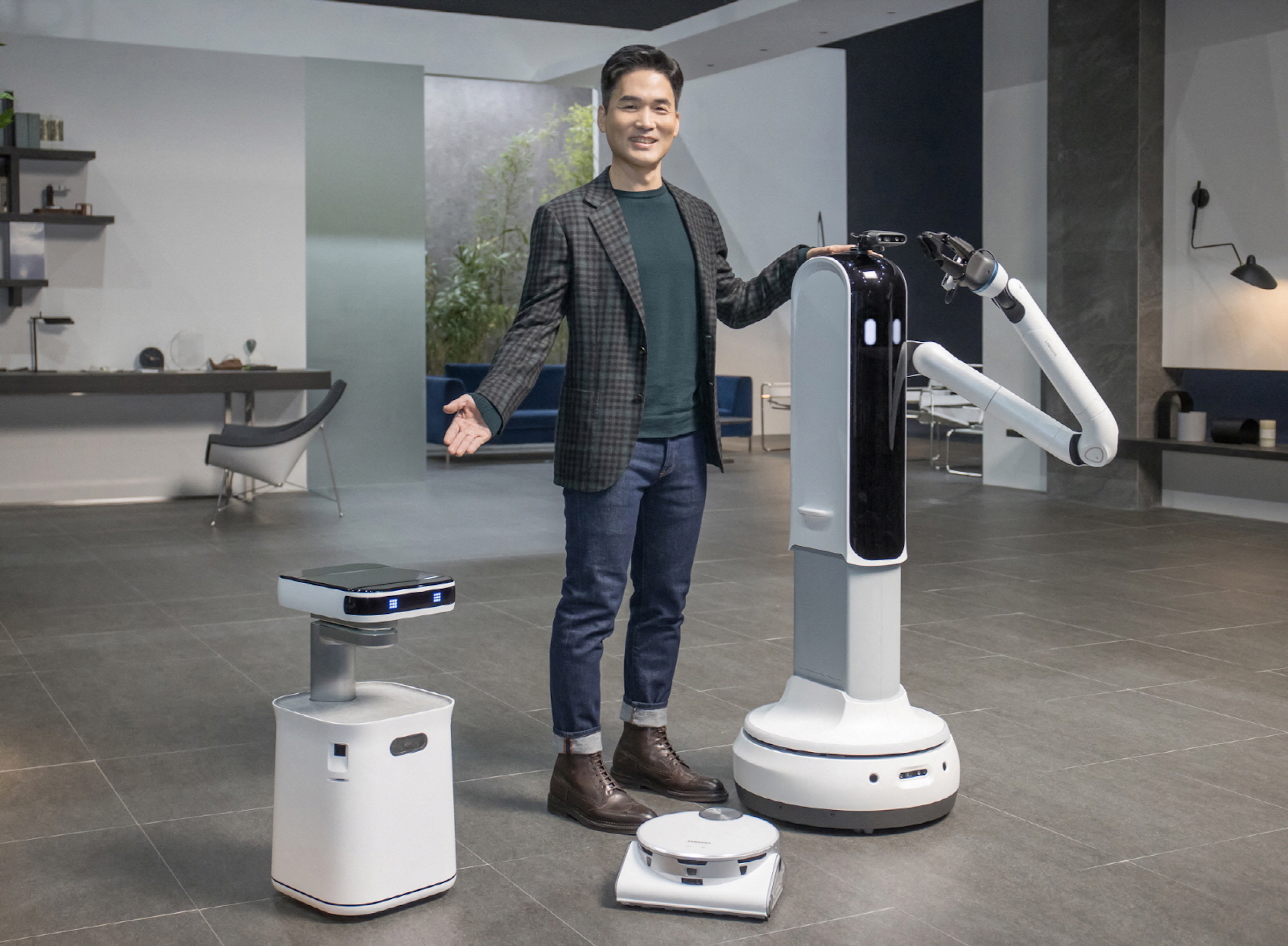Robots en su hogar para ayudar con todo tipo de limpieza y compañía.